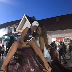 Meet your Posher, Ella